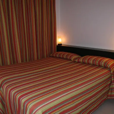 Rosanna Apartment *