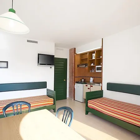 Rosanna Apartment