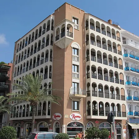Rosanna Apartment