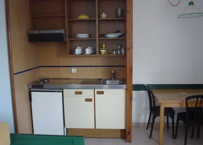Rosanna Apartment *