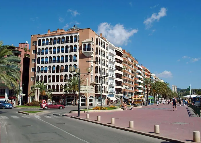 Rosanna Apartment