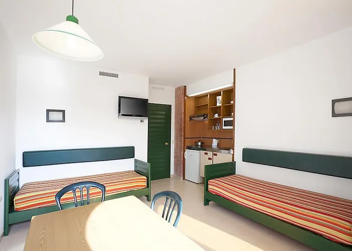 Rosanna Apartment